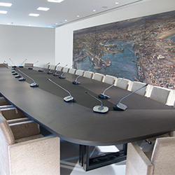 椭圆形木制会议桌 何塞·马丁内斯·梅迪纳 Jose Martinez Medina 何塞·马丁内斯·梅迪纳